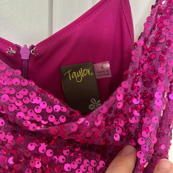 Taylor Stretch Sequin Maxi Dress - Picture 4 of 5